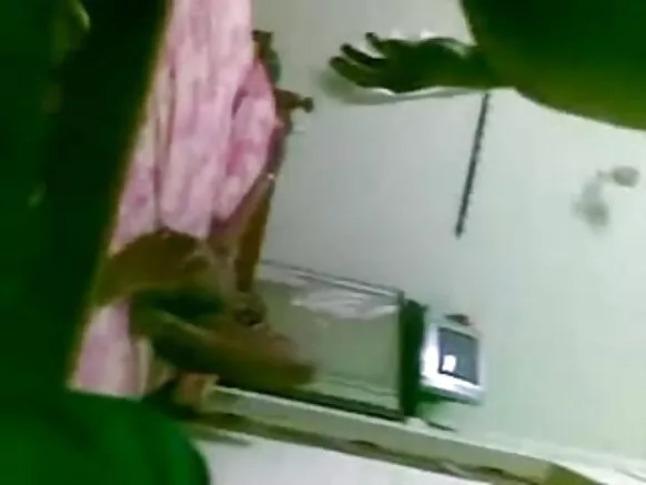 ଭାରତୀୟ କଳା ଇବୋନି ମାଉସୀ 1097 କେଶର ଭିଡିଓ